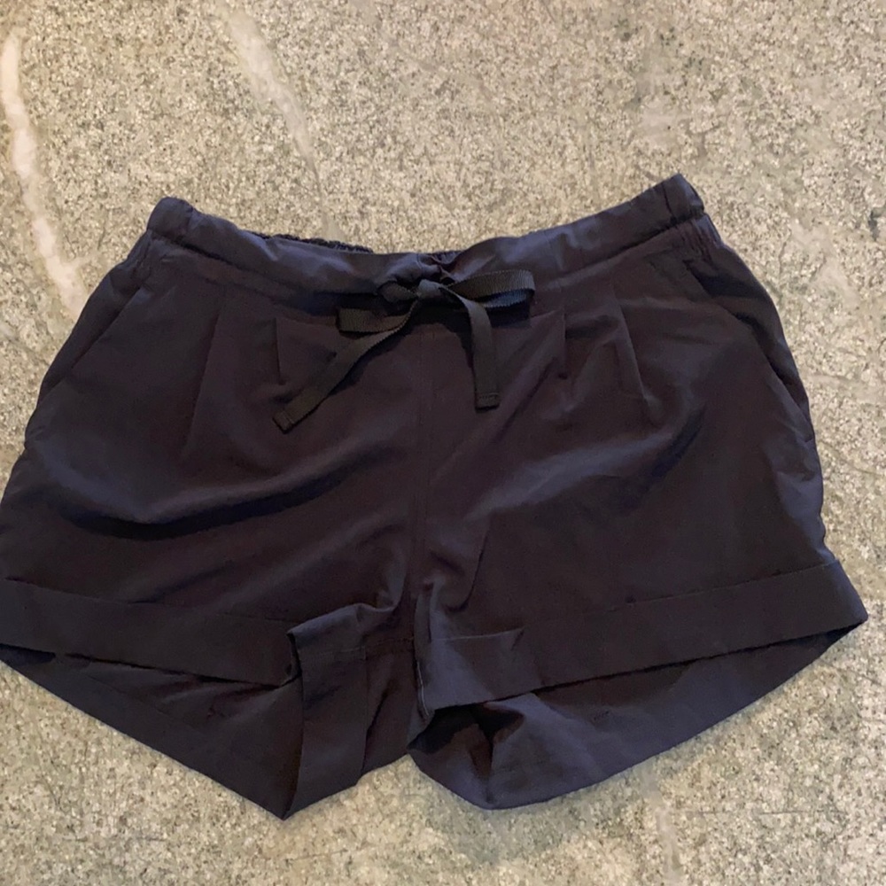 Lululemon casual drawstring shorts